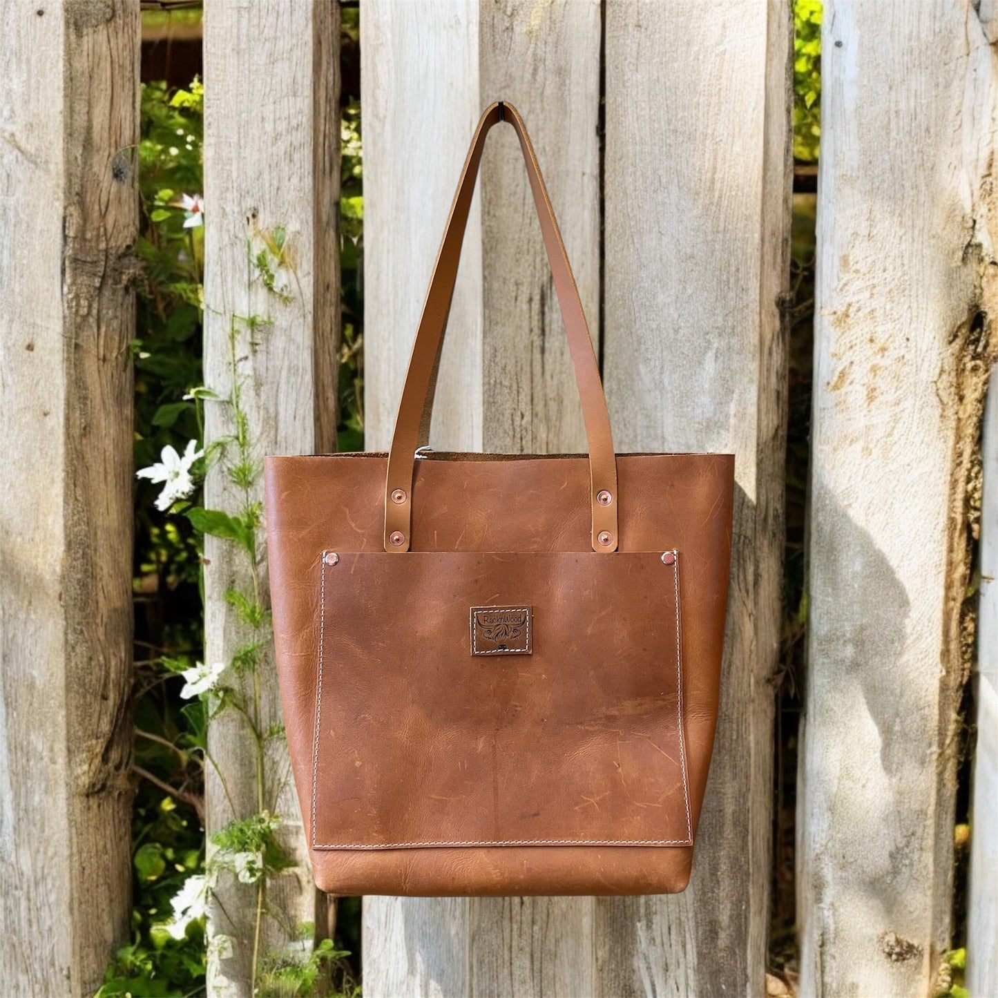 Medium leather tote