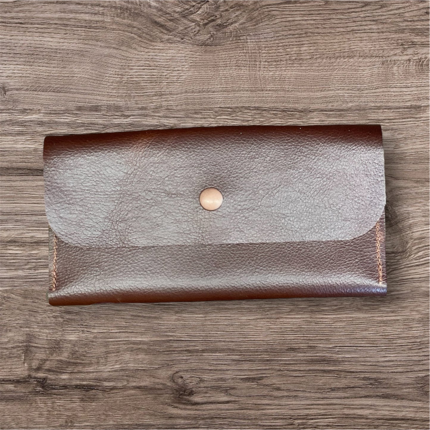 Women’s bi-fold wallet